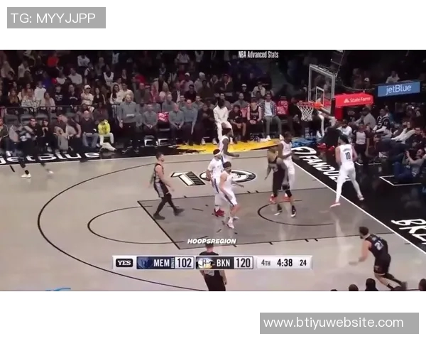 狄龙称全队信任布克队友进步速度超越灰熊火箭时期